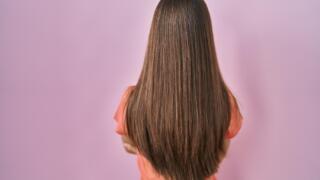 ヘアオイルの使い方を徹底解説!ヘアミルクとの違いや効果は?